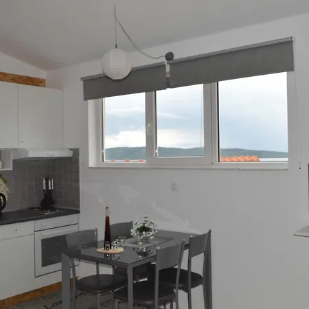 Luka Apartment
